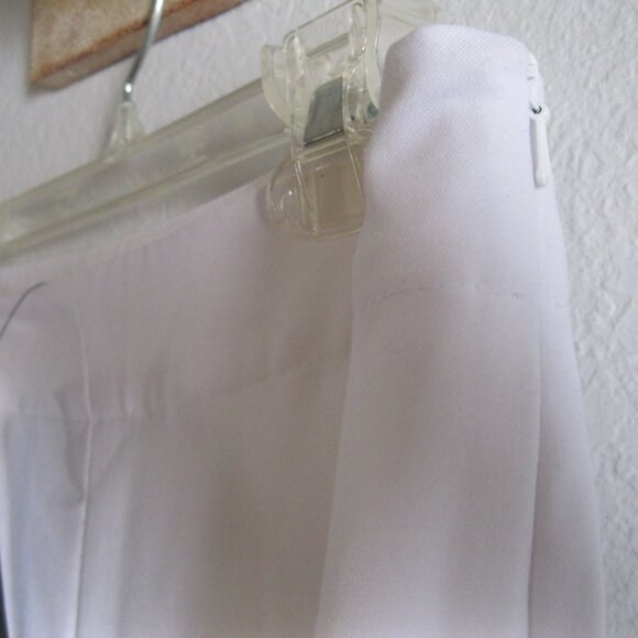 Talbots Petites Pants. Size 2P. White. New with Tags. - Picture 2 of 12